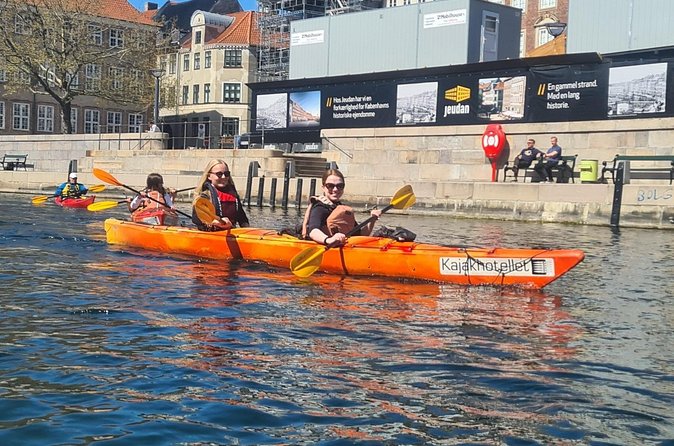 2 Hours Guided Kayak Tour in Copenhagen Harbor - Palace views from the kayak