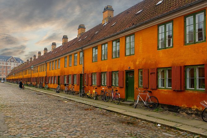 3h Private walking tour, Copenhagen - Christiansborg Palace and the business of Denmark