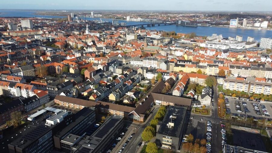 Aalborg: Express Walk with a Local in 60 minutes - Budolfi Church and Aalborg’s City Center