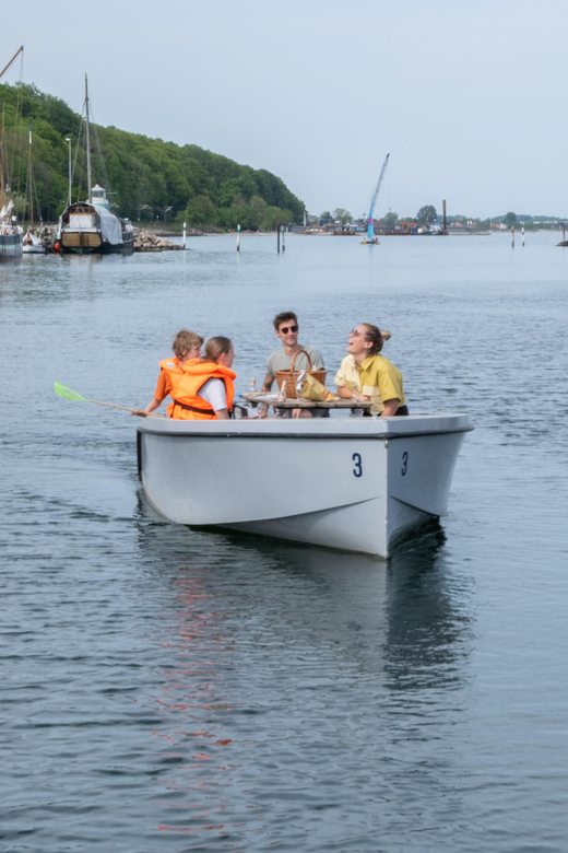 Aarhus: 1 or 1,5 Hour Boat Rental - No License Required - Cruising Basin 2 and Aarhus Marina