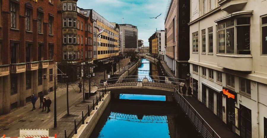 Aarhus: Express Walk with a Local in 60 minutes - Who should book this Aarhus walk?