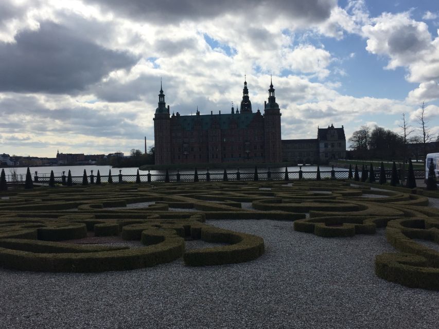 Castles: Kronborg (Hamlet) & Frederiksborg - Who should choose this castle tour?