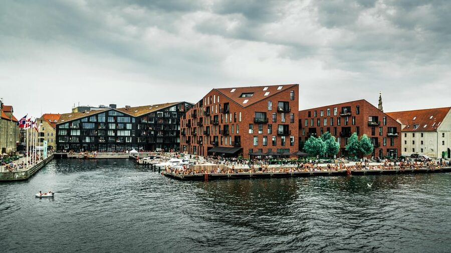 Copenhagen: 1.5-hour Private Walking Tour of Christianshavn - Crossing Into Christianshavn