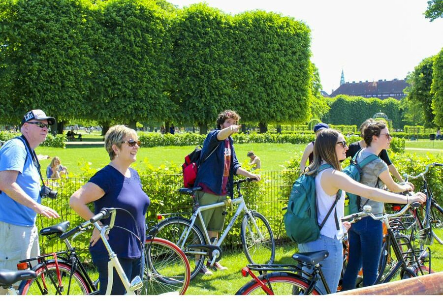 Copenhagen: 3 Hour Private Bike Tour - The Little Mermaid and the limits of a famous sight