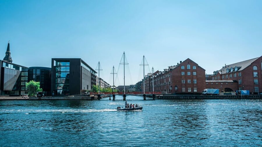 Copenhagen: 3-hour Private Guided Bike Tour - Islands Brygge and the ride into Vesterbro