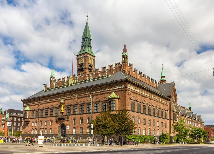 Copenhagen: A guided walk for first-timers in the city - Pace, fitness, and practical comfort