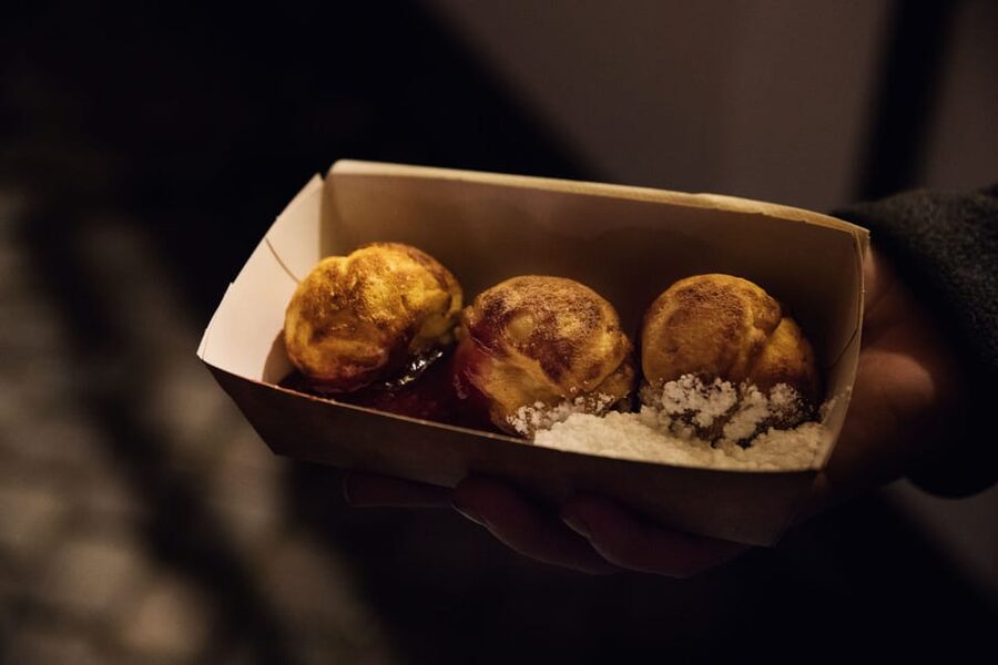 Copenhagen: Christmas Walking Tour with Treats and Drinks - Æbleskiver and gingerbread at the right moment
