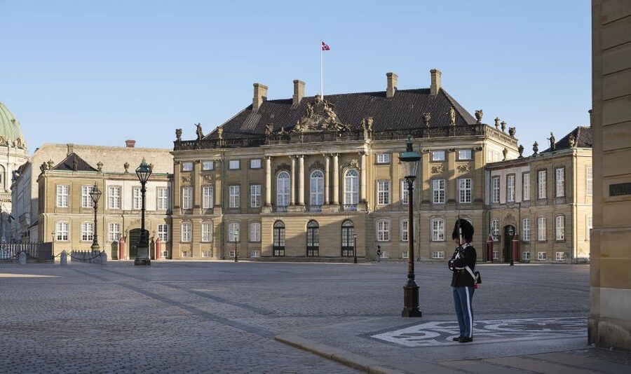 Copenhagen: City Card with 40+ Attractions & Hop-On/Off Bus - Family stops: Ripley’s, Guinness, and Copenhagen Zoo