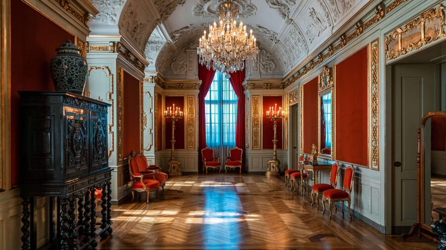 Copenhagen City & Christiansborg Palace Private Walking Tour - What the $731 private price really buys you
