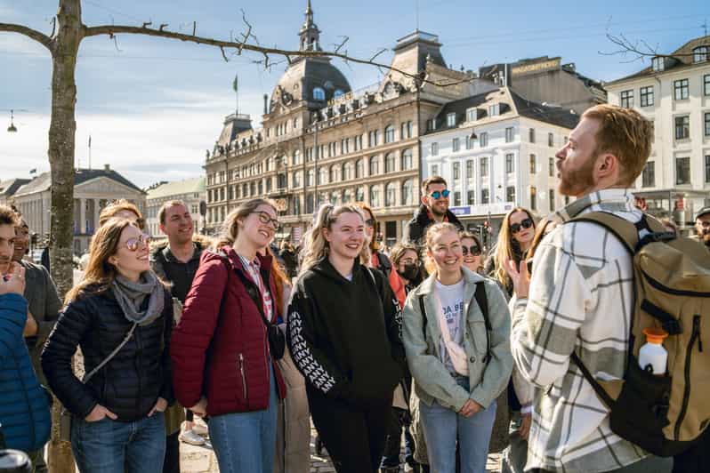 Copenhagen: Group Walking Tour - City Highlights - 2 Hours - A comic introduction at Gammel Strand