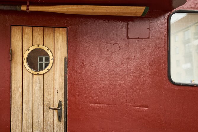 Copenhagen Hidden Gems PhotoWalk tour - Christianshavn & Houseboats - From the Christianshavn Meeting Point to the Canals