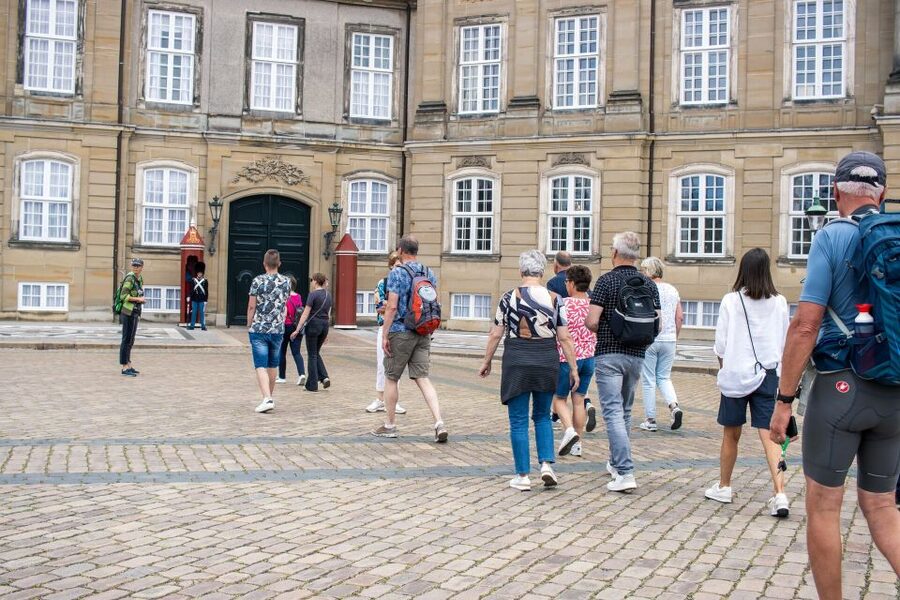 Copenhagen: Highlights 3 Hour Bike Tour with a Local Guide - The guide makes the difference