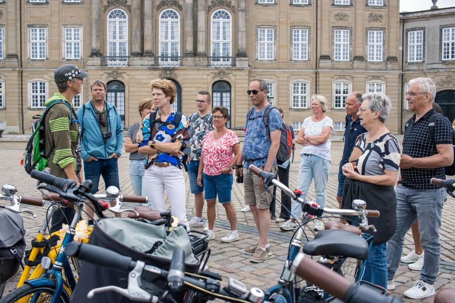 Copenhagen: Highlights 3 Hour Bike Tour with a Local Guide - Rosenborg Castle and the central market area
