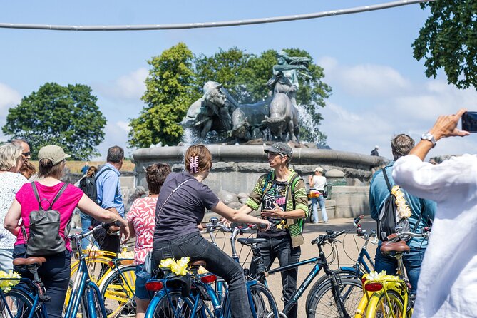 Copenhagen Highlights 3 Hour Bike Tour with local Guide - Why a bike is the right way to see Copenhagen