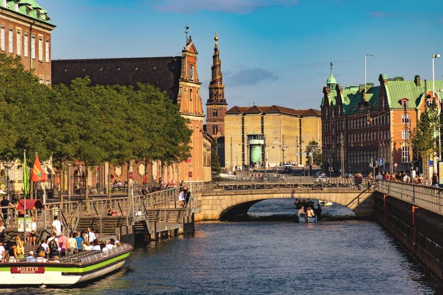 Copenhagen: Highlights & Secrets Private Walking Tour - Key points to know before booking