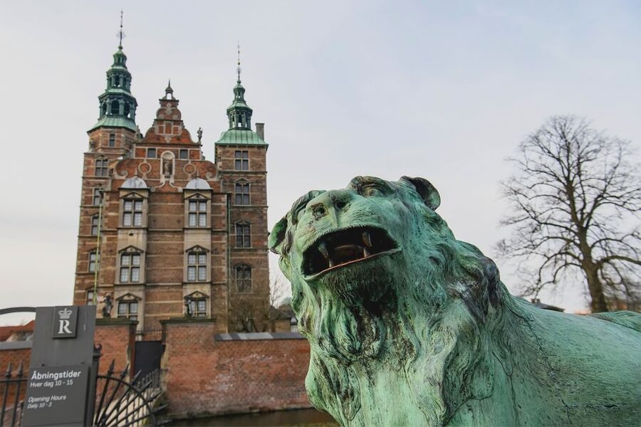 Copenhagen: Highlights & Secrets Private Walking Tour - Why this private Copenhagen walk works well
