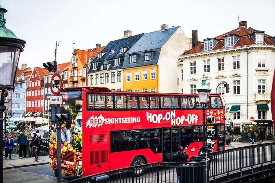 Copenhagen: Hop-On Hop-Off Bus Tour with Boat Tour Option - Who will get the most from this tour?