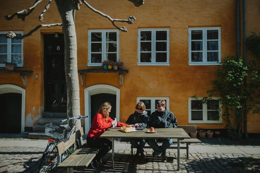 Copenhagen: Hygge and Happiness Culture Walking Tour - Starting quietly in Nyboder