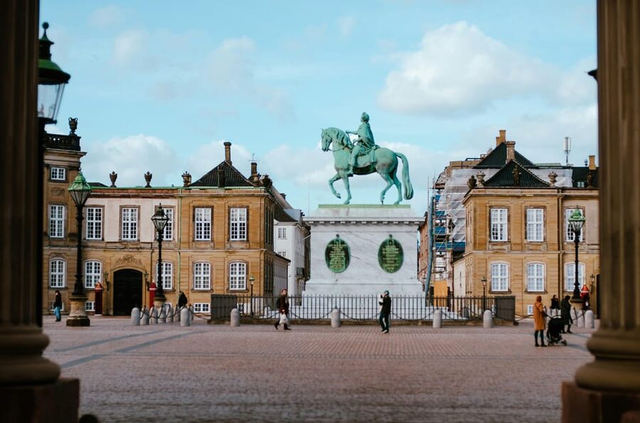 Copenhagen: Hygge & Highlights Walking Tour with Local Guide - Starting at Sankt Pauls Kirke and entering Nyboder
