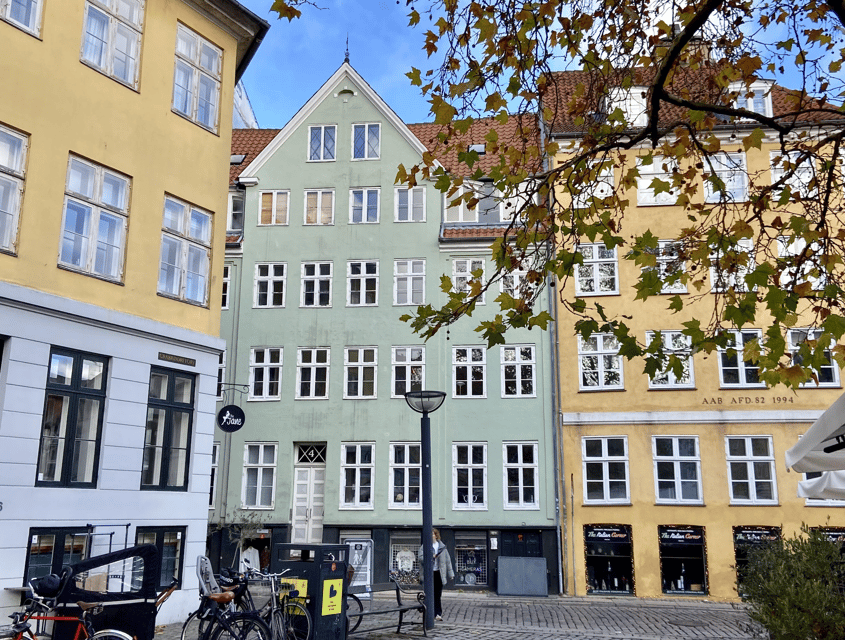 Copenhagen: Hygge & Highlights Walking Tour with Local Guide - King’s Garden and Rosenborg Castle