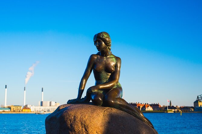 Copenhagen Little Mermaid Exploration Game and Self-Guided Tour - Amalienborg Palace and royal Copenhagen