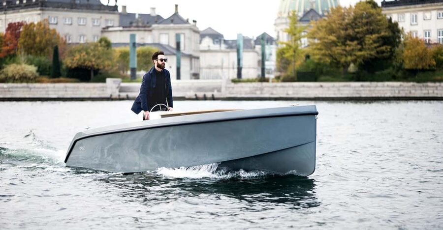 Copenhagen: Private Boat Tour with Captain (Lite) - Drinks, wine, beer, and picnic supplies