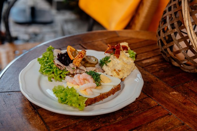 Copenhagen Private Food Walking Tour with 6 or 10 Tastings - How the private format changes the experience