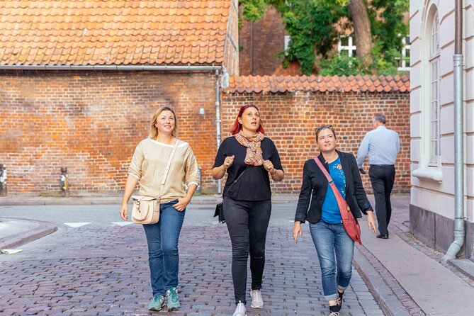 Copenhagen Private Tour: Highlights & Hidden Gems by Bike or Foot - Walking or cycling: which version fits you?