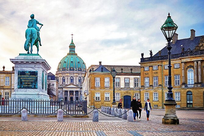 Copenhagen: Private Walking Tour - Slotsholmen and Christiansborg Palace