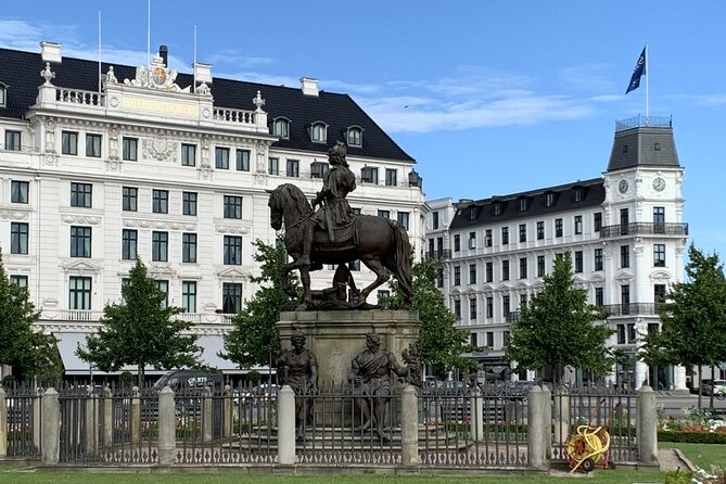 Copenhagen's Royal History: A Self-Guided Walking Tour - Amaliehaven, a garden before the final palace