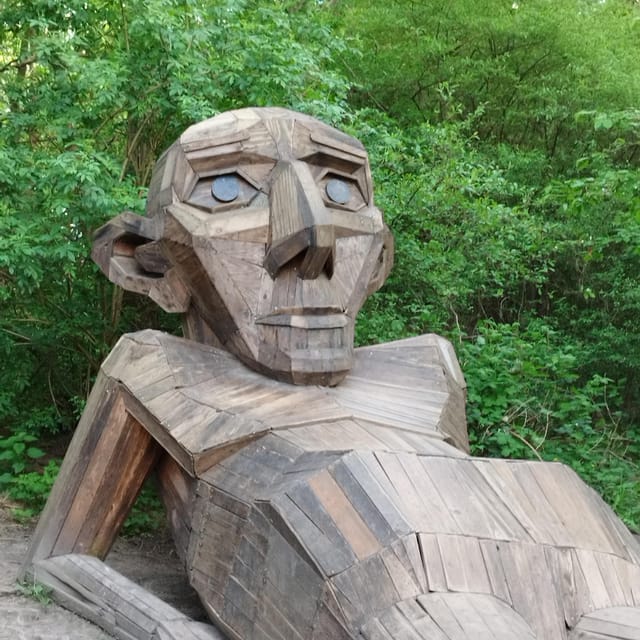 Copenhagen: Six Forgotten Giant Sculptures Tour by Bus - Oscar Under The Bridge gets the longest first-half visit
