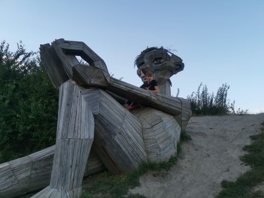 Copenhagen: The Six Forgotten Giants Hunt and Nature Walk - Stop one: Sleeping Louis and the first surprise