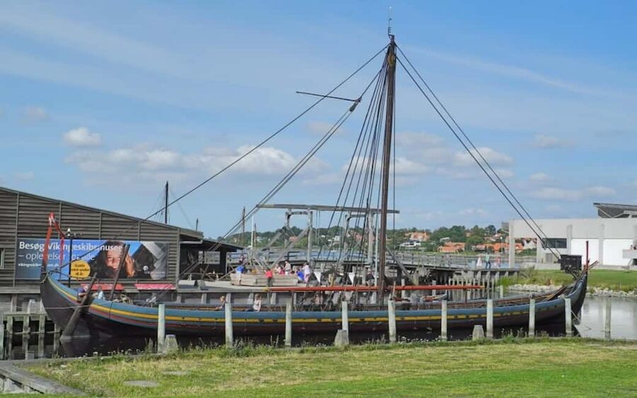 Copenhagen: Tour of Roskilde, the Viking city in Spanish with tickets - Price and what the €148 covers