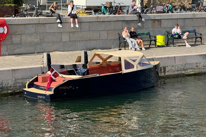 Discover Copenhagen Private Boat Tour Experience - Christianshavn and the city center