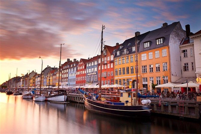 Explore Copenhagen: Self-Guided Audio Tour - Amalienborg, the octagonal royal complex
