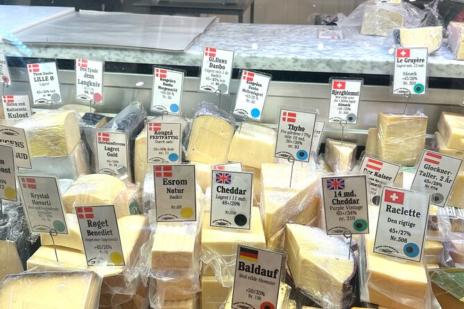 Food Tour In Copenhagen - 5 Delicious Tastings, Walking Tour - A pause around Kultorvet and the city center