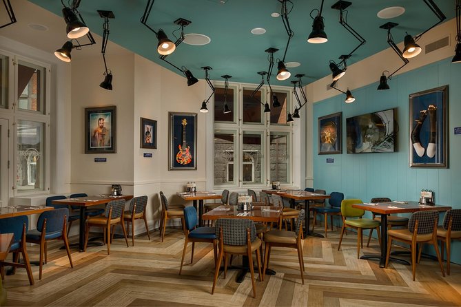 Hard Rock Cafe Copenhagen with Set Menu for Lunch or Dinner - Food quality and service: the biggest reason to be cautious