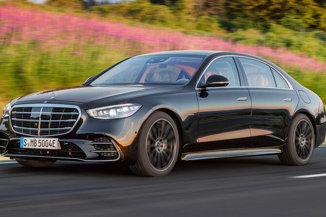 Luxury Vehicle Transfer from Copenhagen Airport CPH to Copenhagen - The meet-and-greet service, step by step