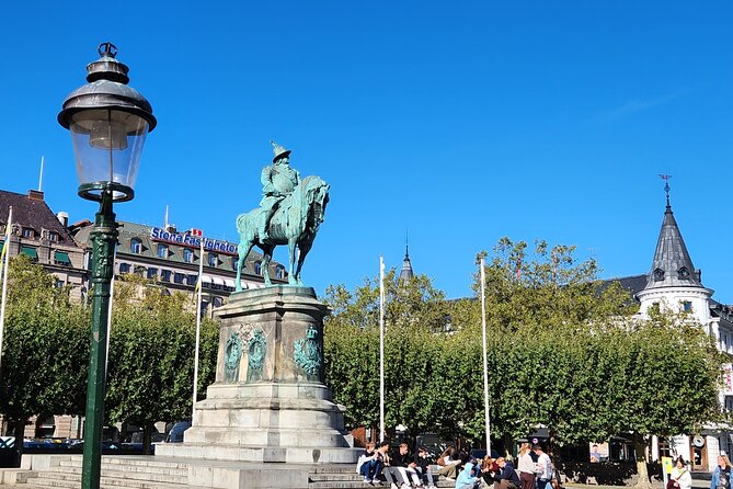 Malmo Highlights in 4 Hours - Train & Fika Included - Stortorget and the center of Malmö