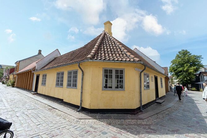 Odense Unveiled: A Timeless Private Tour - Four details that shape the experience