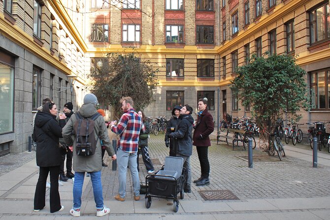 Politically Incorrect Beer Walk - The Meatpacking District, from industry to nightlife