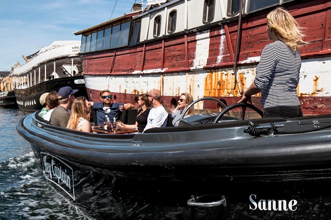 Social Sailing - Copenhagen Canal Tour - Captain's Favorite - Leaving Kvæsthusbroen for Copenhagen’s waterfront