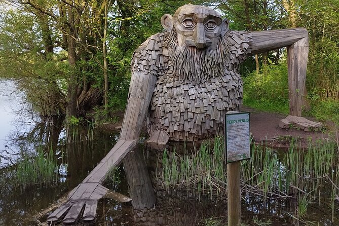The Six Forgotten Giants Trolls Hunt with Minibus - Vallensbæk Mose: spotting Little Tilde across the water
