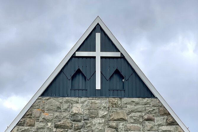 Understanding Klaksvík: A Self-guided city tour in KlaksvÍk - Húkurin and the giant fishing hook