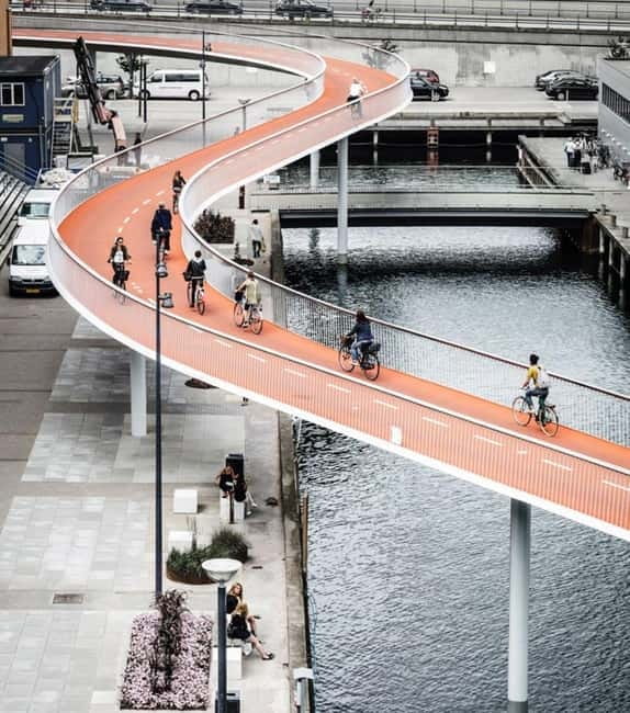 Urban Design and Livability E-bike Tour - Seeing livability through streets and public spaces