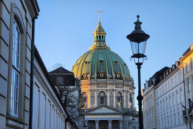 Walk & Canal Tour: Copenhagen Highlights + Changing of the Guards - Art, politics, and power in the city center