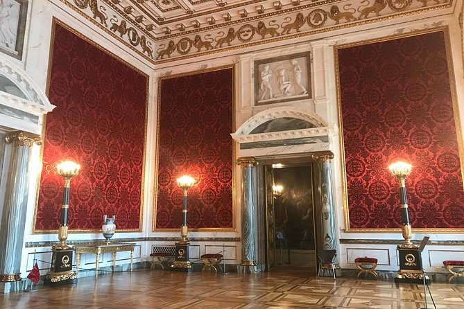 walking tour - Copenhagen and Christiansborg 3 hours - Guide quality and the limits of the explanation