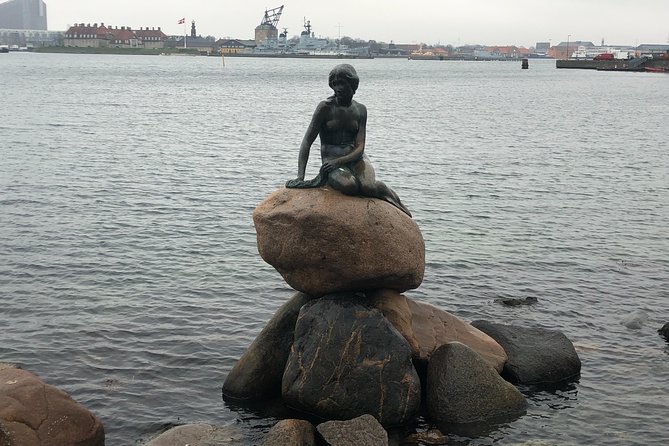 Walking tour - Copenhagen Old Town & Tivoli Park included - Royal Copenhagen at Amalienborg Palace